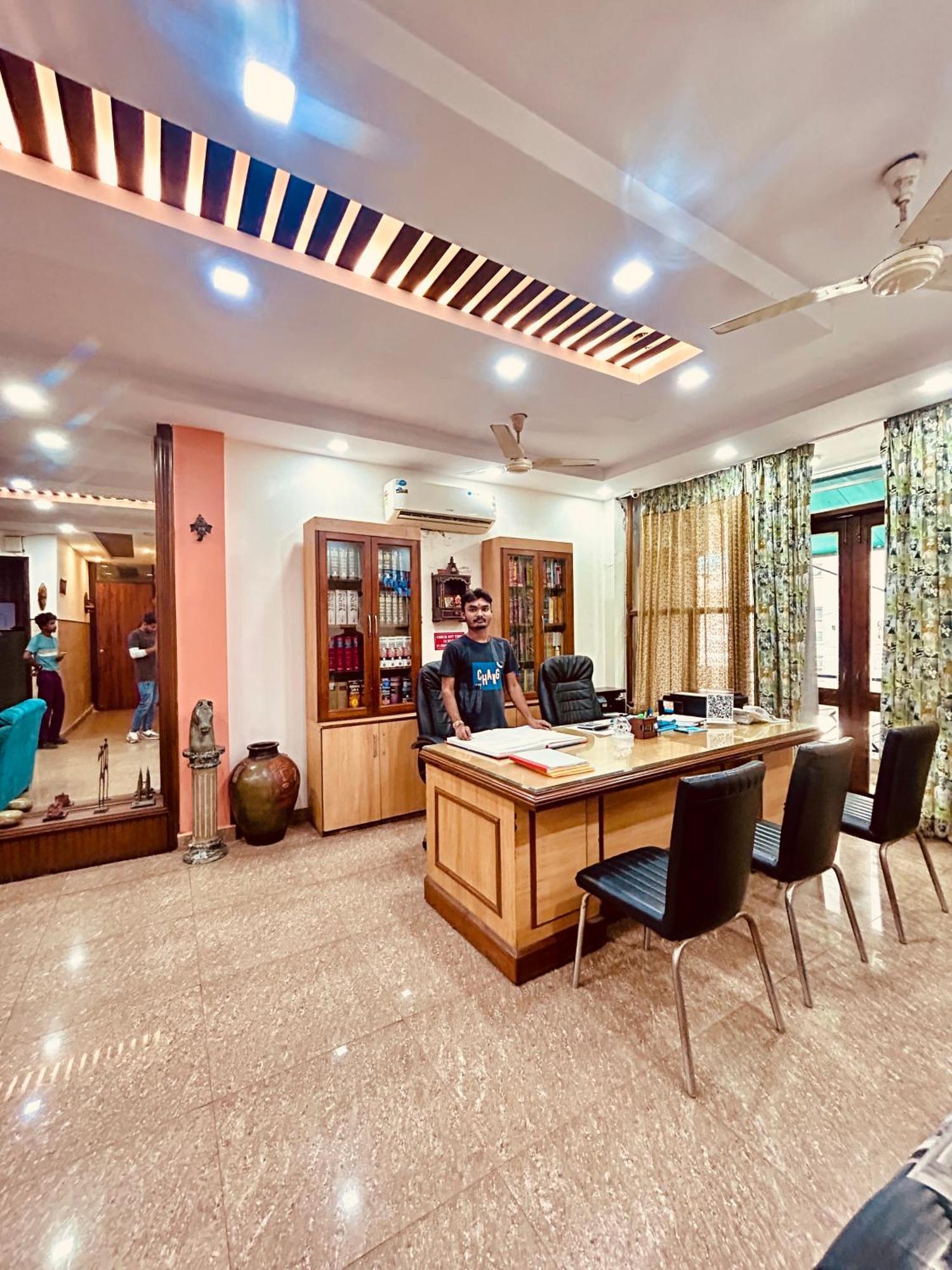 Hotel Satwah Home Stay Just 10 Minute Away Form Nizamuddin Railway Station New Delhi Exterior photo