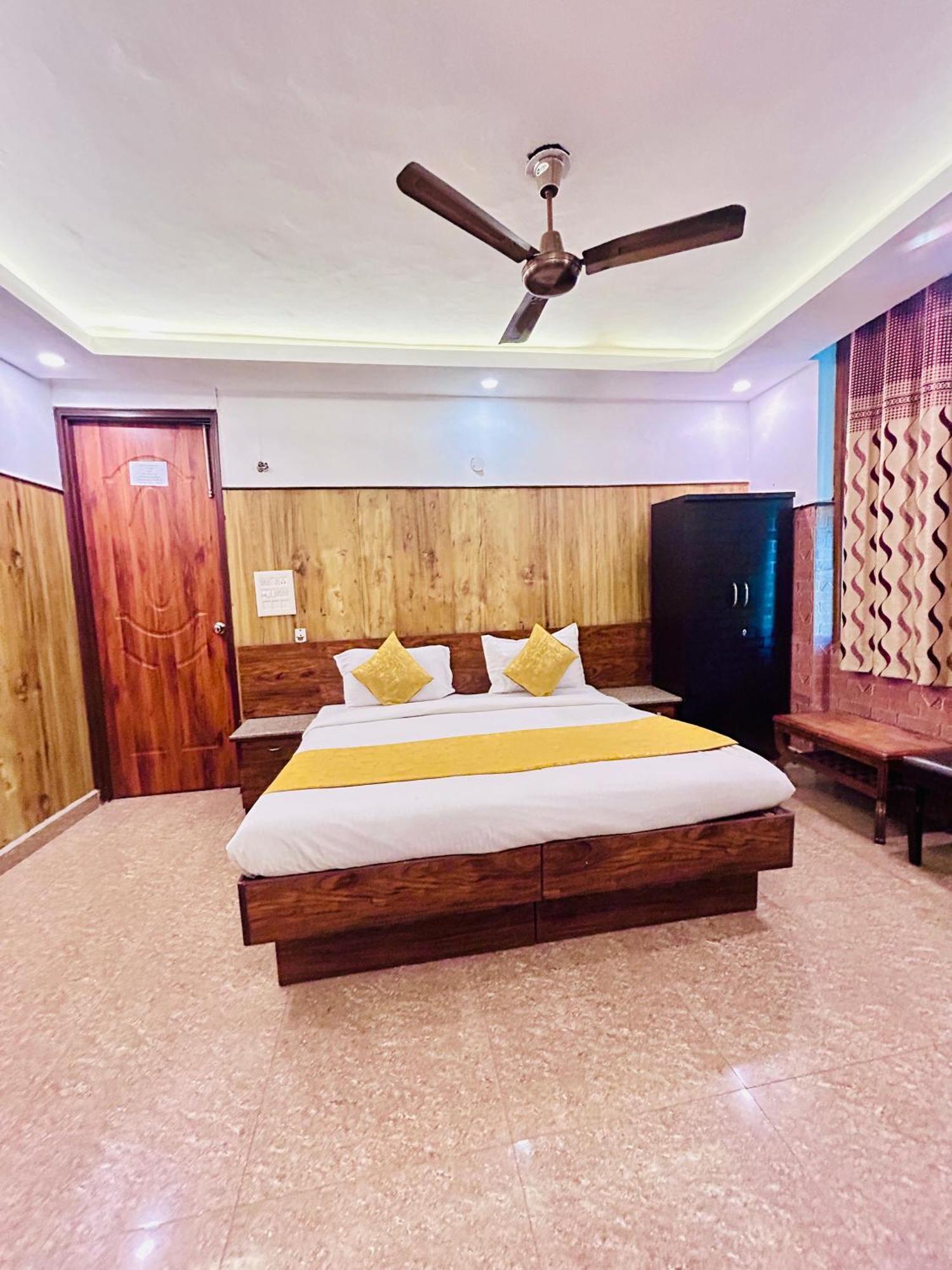 Hotel Satwah Home Stay Just 10 Minute Away Form Nizamuddin Railway Station New Delhi Exterior photo