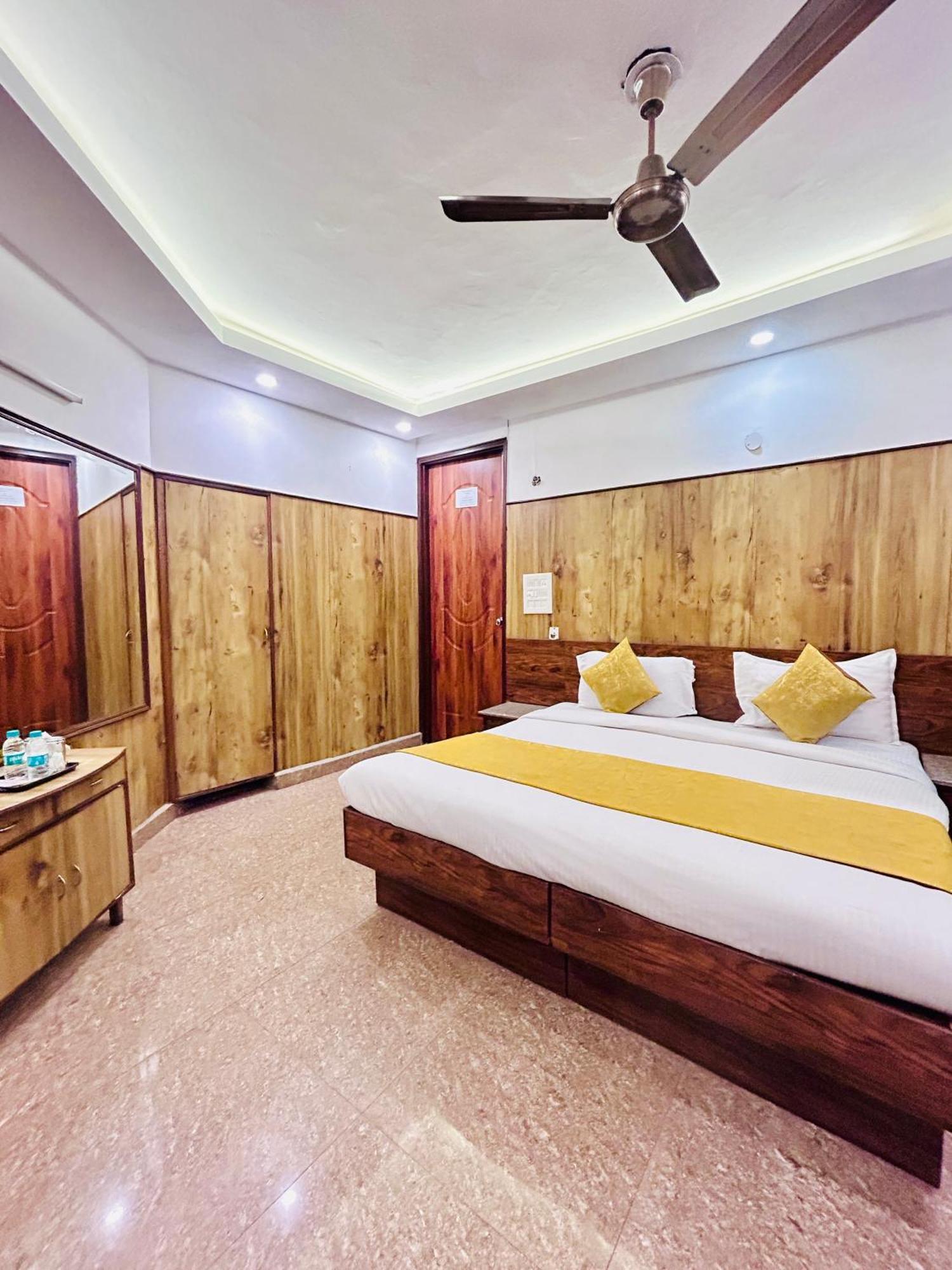 Hotel Satwah Home Stay Just 10 Minute Away Form Nizamuddin Railway Station New Delhi Exterior photo
