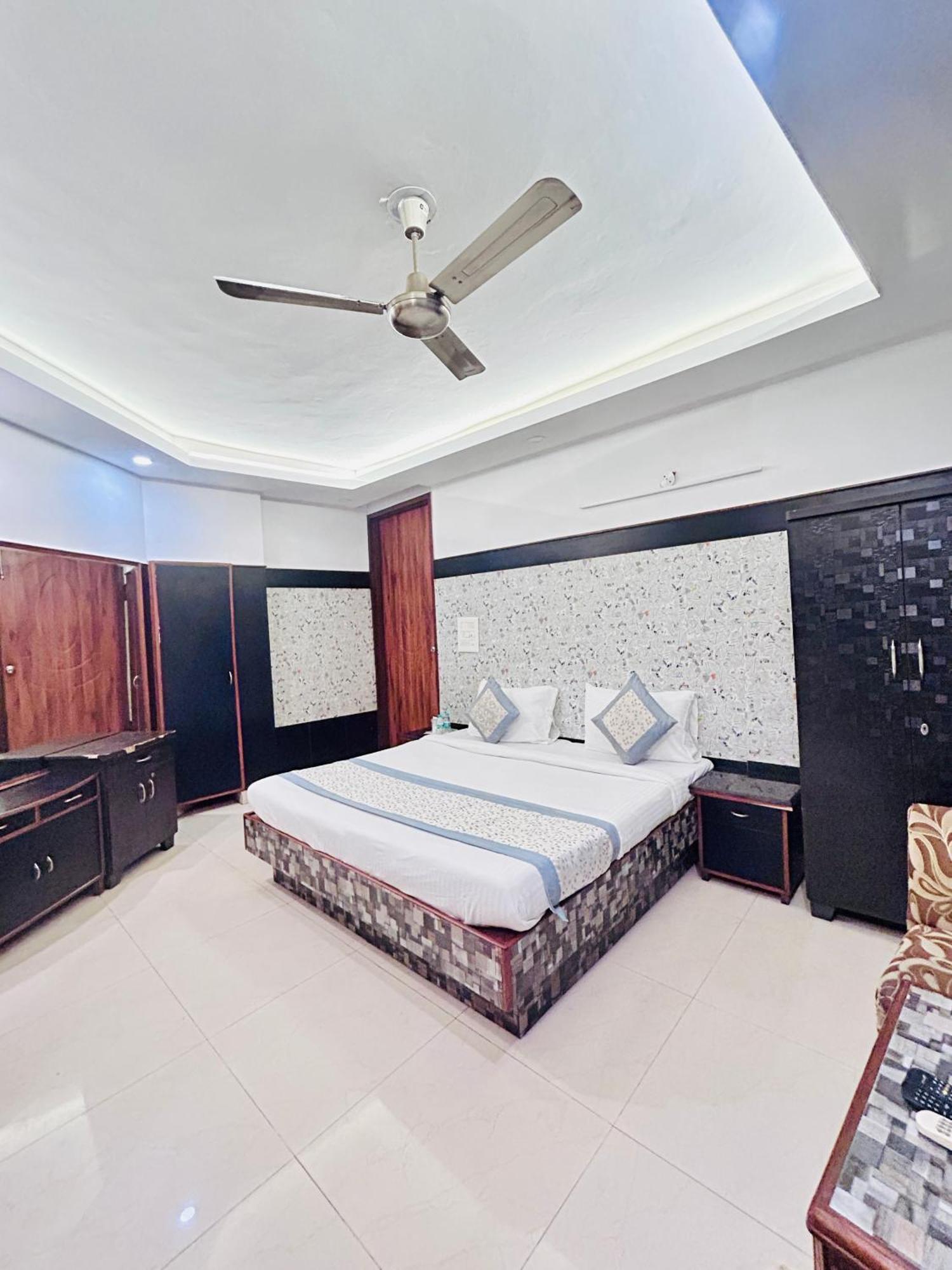 Hotel Satwah Home Stay Just 10 Minute Away Form Nizamuddin Railway Station New Delhi Exterior photo