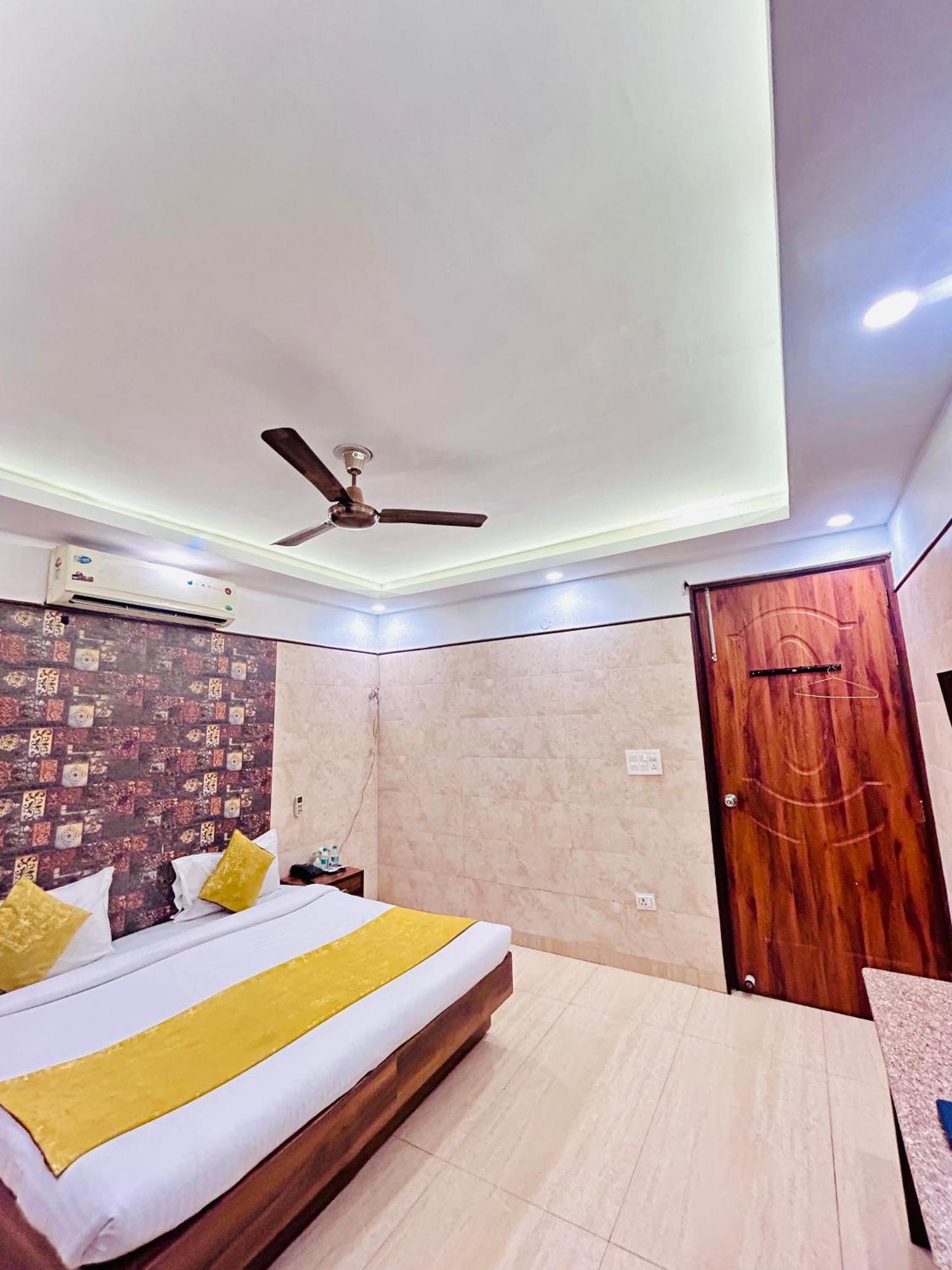 Hotel Satwah Home Stay Just 10 Minute Away Form Nizamuddin Railway Station New Delhi Exterior photo