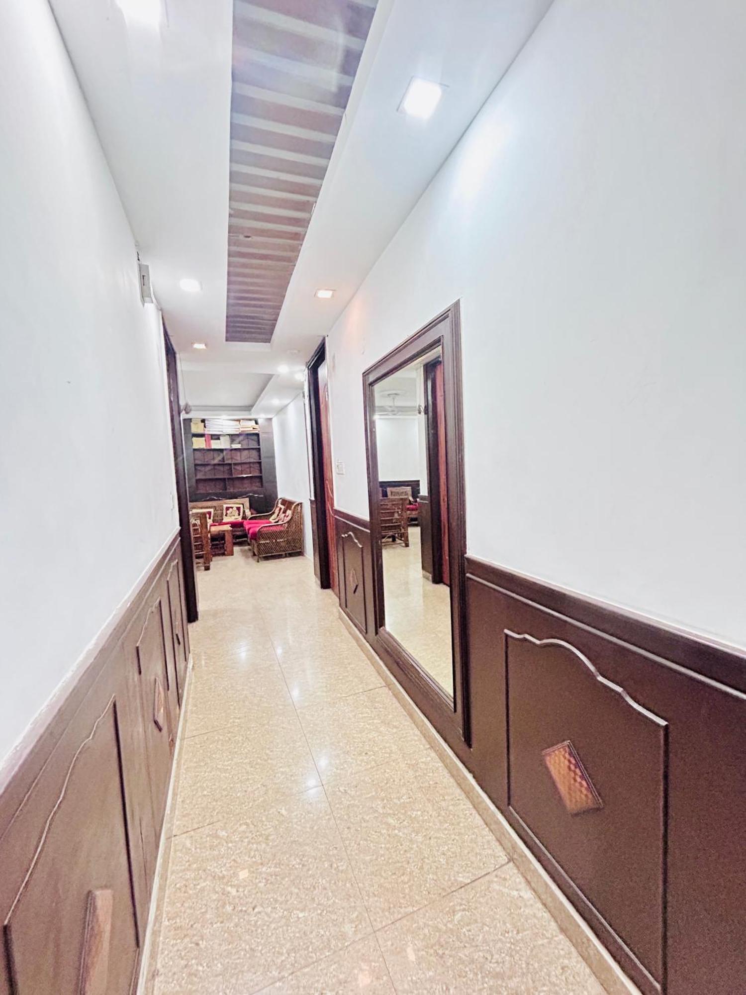 Hotel Satwah Home Stay Just 10 Minute Away Form Nizamuddin Railway Station New Delhi Exterior photo
