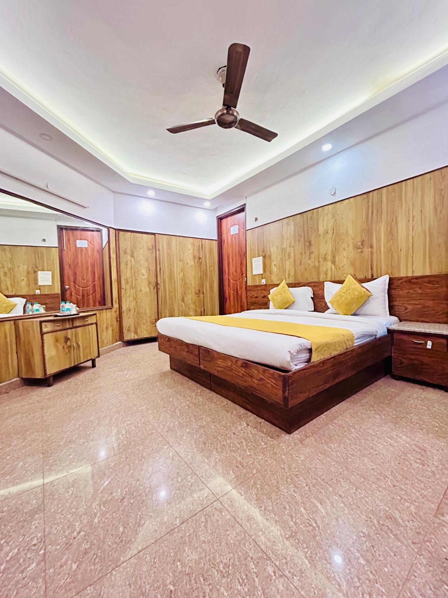 Hotel Satwah Home Stay Just 10 Minute Away Form Nizamuddin Railway Station New Delhi Exterior photo
